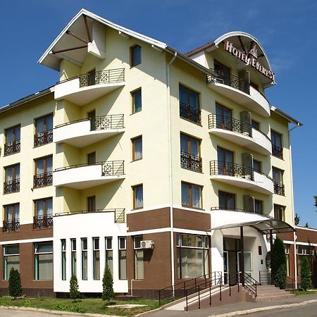 埃弗里斯特酒店 Târgu-Mureş 外观 照片